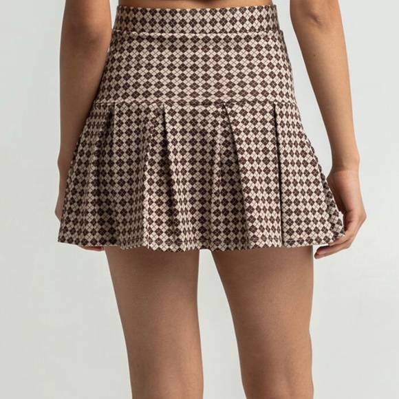 NWOT Tillys Brown Pleated Argyle Mini Skirt - Picture 5 of 5